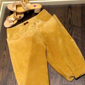 9$ Danier Leather washable suede jeans (fits a 2)